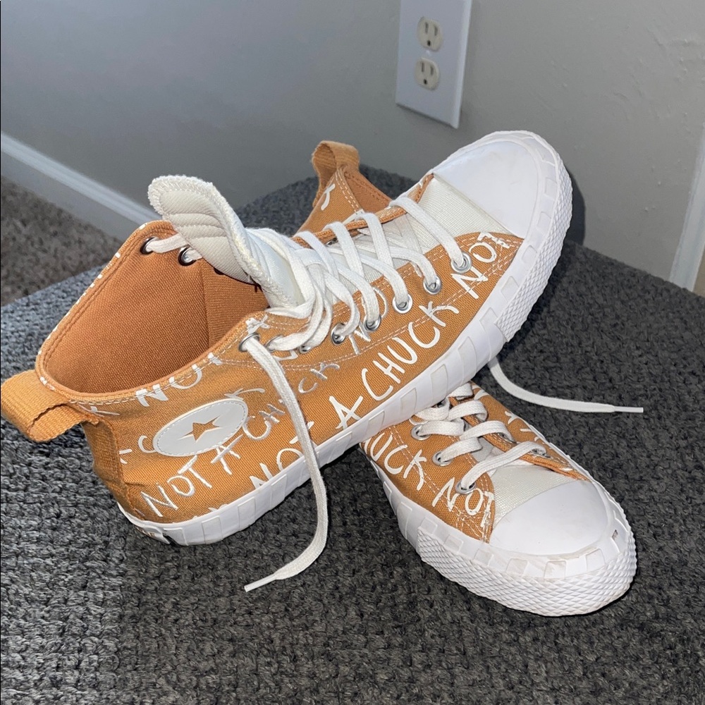 Converse Untitl3d Men’s size 9